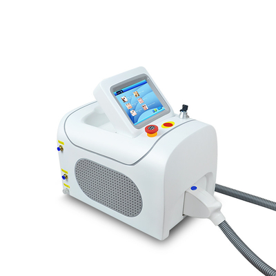 Portable Q Switched Beauty Personal Care Nd Yag Lasermaschine zum Entfernen von Tätowierungen Dunkle Kreise Pigmententfernung