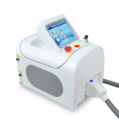 Tragbare 3 Wellenlänge Tattoo Entfernung 1064nm Q Switched Nd Yag Laser Maschine