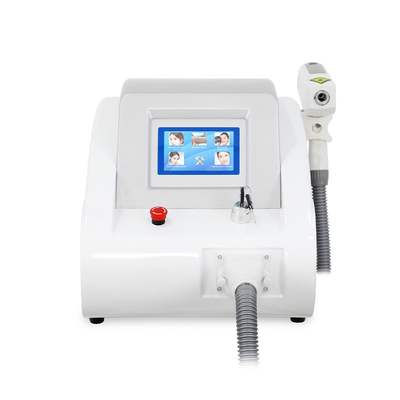 Desktop Q Switched Nd Yag Laser 1064nm 532nm Tätowierungsmaschine zur Hautbleichung