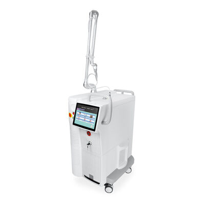 Zu Hause verwenden 10600nm Co2 Fractional Laser Co2 Fractional Laser Schönheitsmaschine